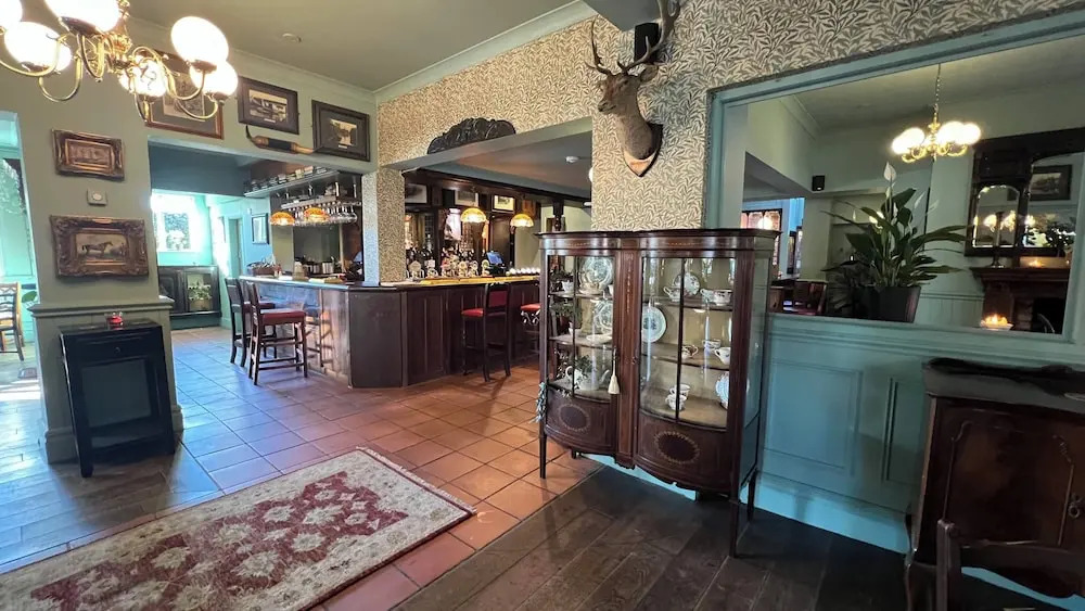 The Royal Oak Hotel and Restaurant
