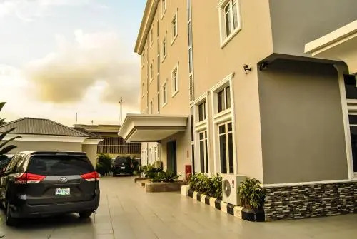 Royal Jatoz Hotels