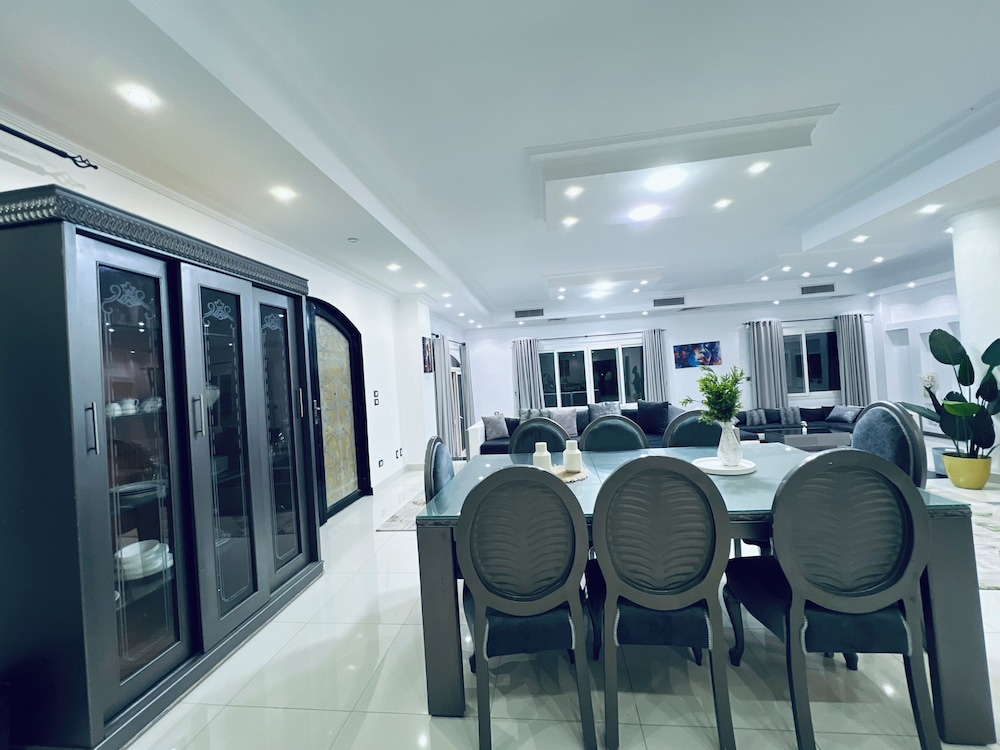 ELITE Premium 6BR Family Villa with Pool