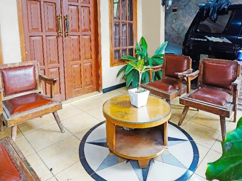 Spot On 91551 Gwen Syariah Homestay