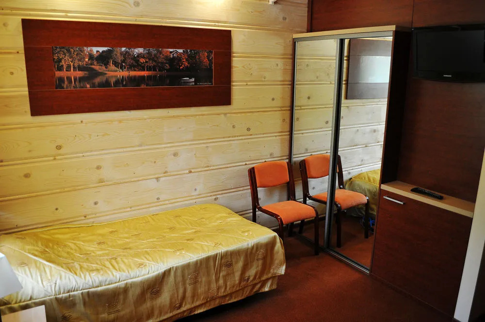 Hotel 365