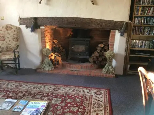 Valley Farmhouse, Westhall