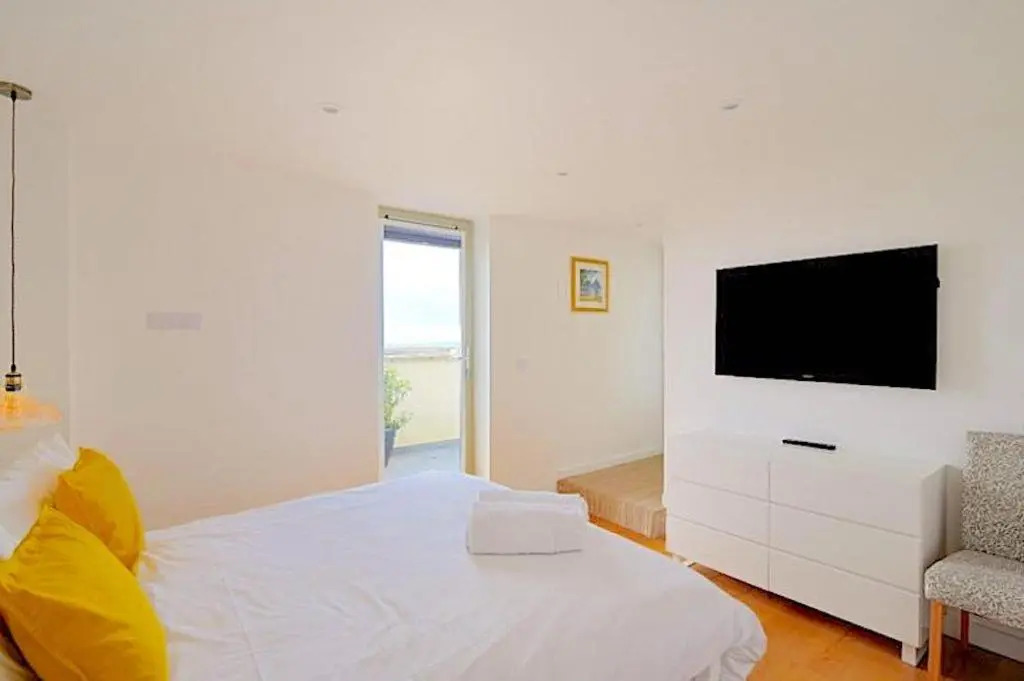 Largigi offering two amazing panoramic sea front apartments