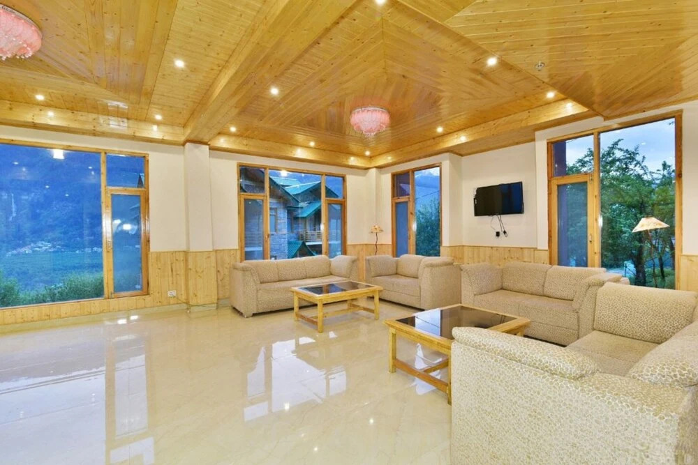 Goroomgo Mars Resort Manali