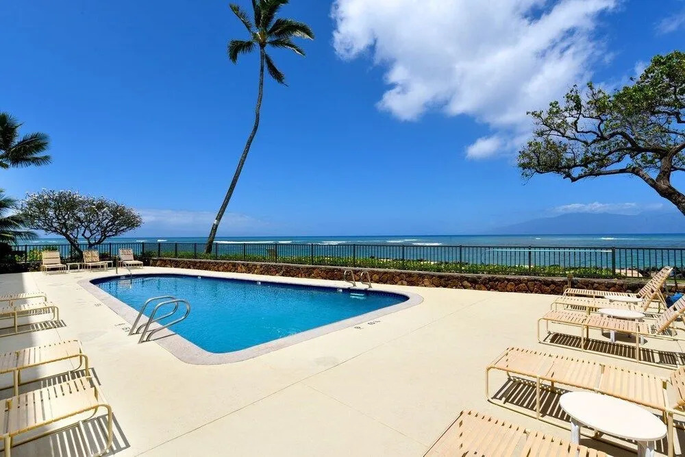 Kahana Reef 303 by RedAwning