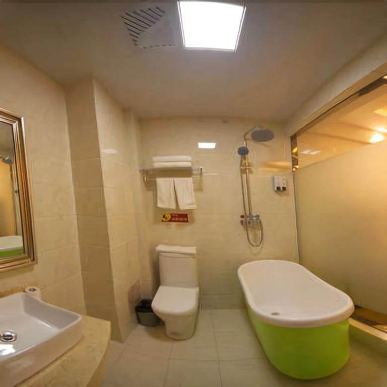 Qi Qi Hotel