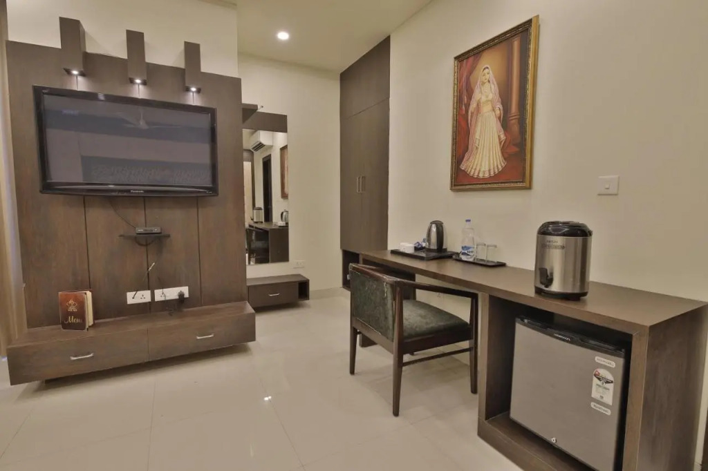 Hotel Grand Safari
