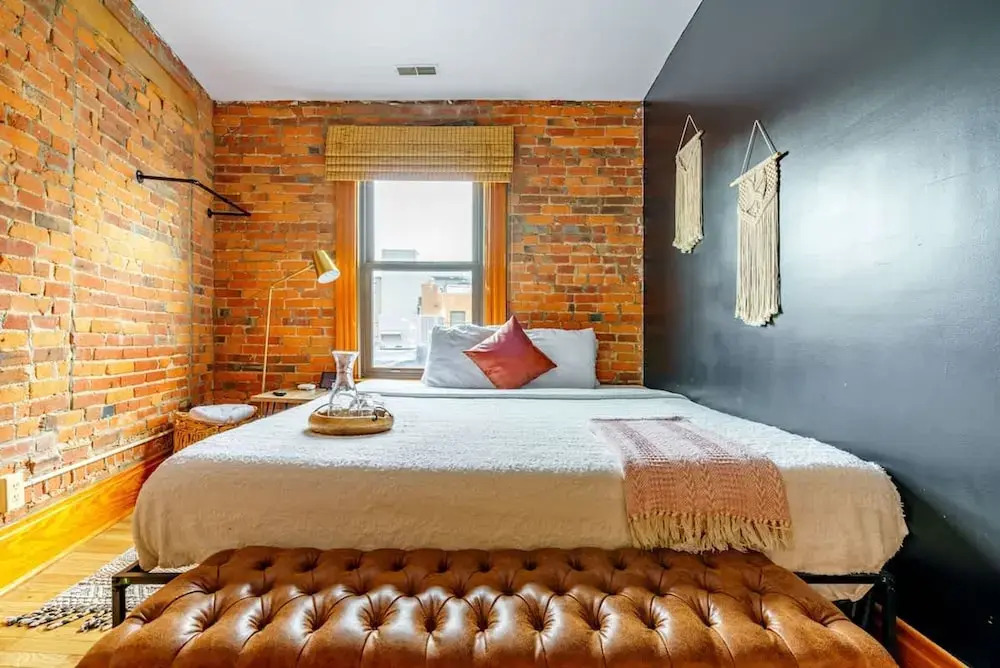 Short North Convention King Bed Parking Free