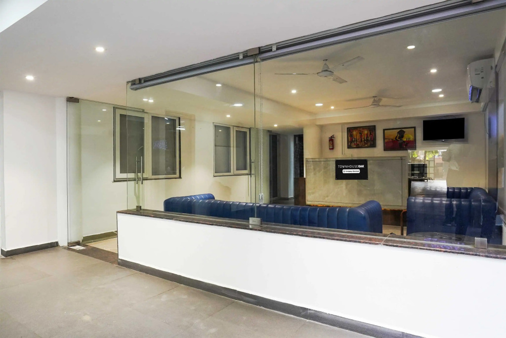 Super Townhouse Oak Ramdaspeth KRIMS Hospital
