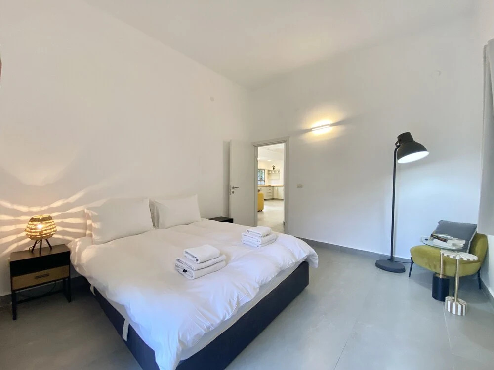 Ness Tsiyona 9 - By Beach Apartments TLV