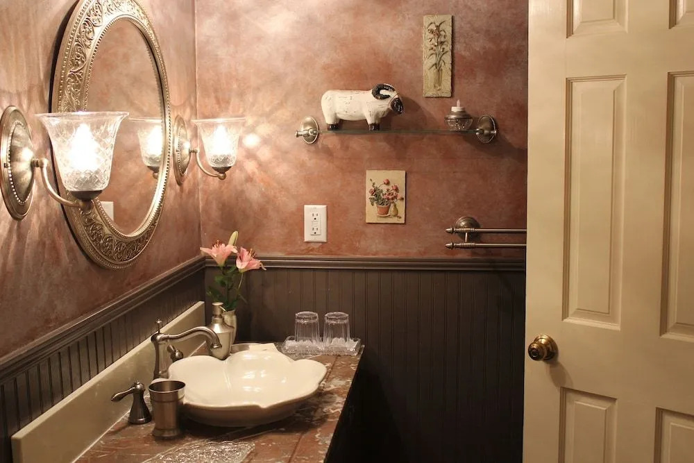 Red Bluff Cottage
