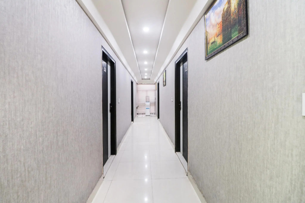 OYO 78425 Hotel Paradise