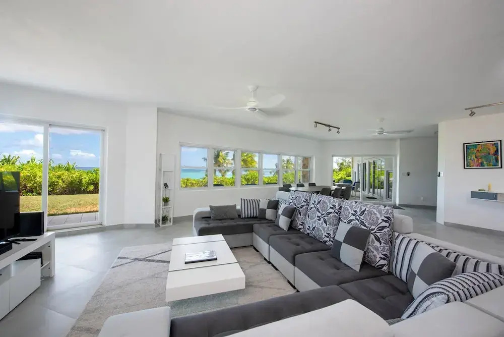 Caribbean Dream: Secluded Villa With Private Beachfront