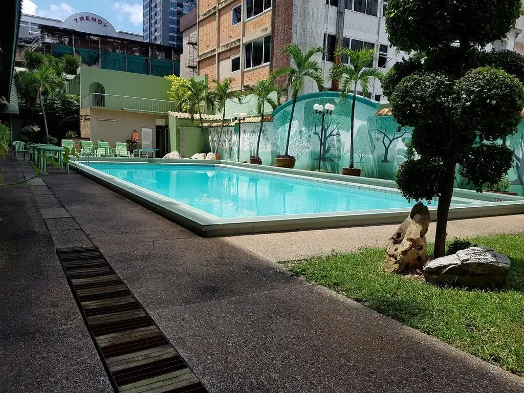 Atlas Bangkok Hotel