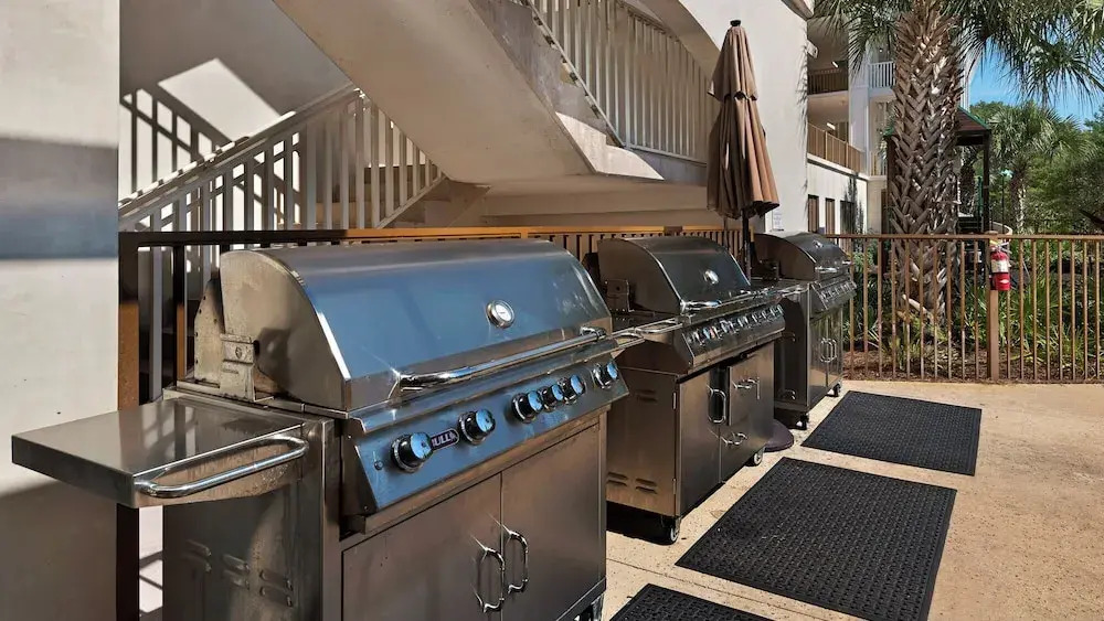 Coastal 3BR Condo With Pool & Shuttle : Snowbird Friendly!