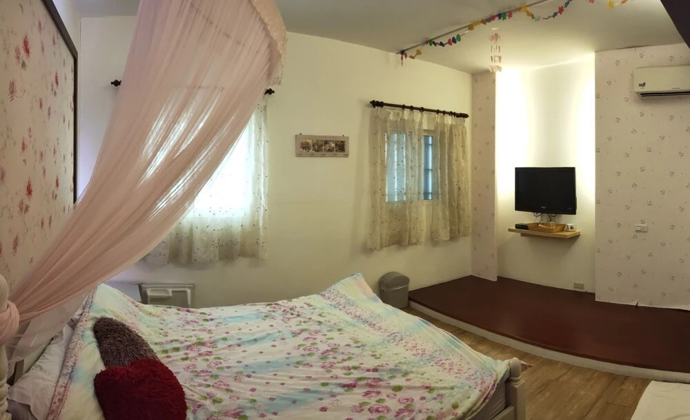 Come and Play Guesthouse