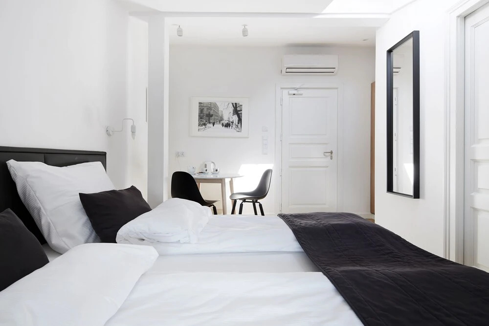1891 Aparthotel Attic