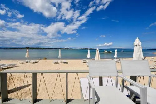 Zinozis Beach Apartments