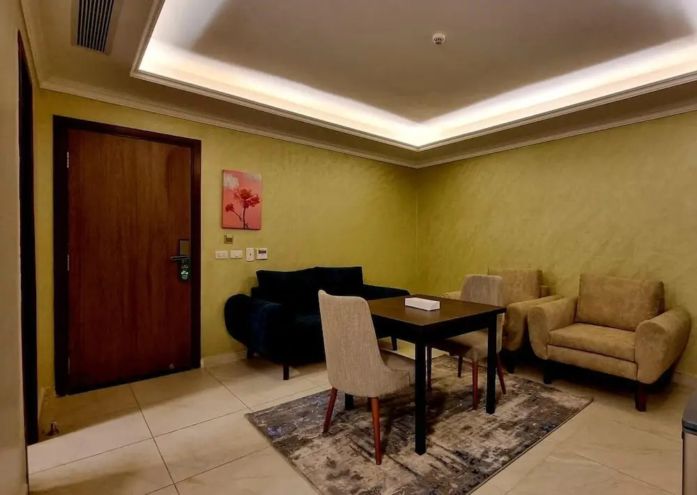 Grand Plaza Hotel & Resort