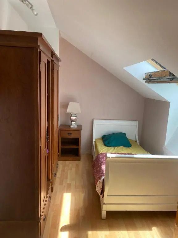 2 Chambres cosy à quelques pas de la Seine, 5 mins à pied de deux gare SNCF et RER A