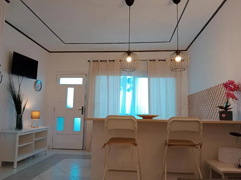 Studio sea front view & pool