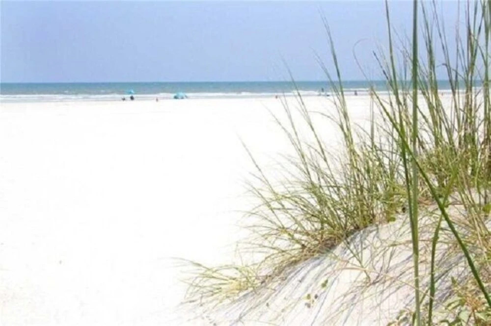 Sea Spray Beach House, 5 Bedrooms, Private Pool, Sleeps 17