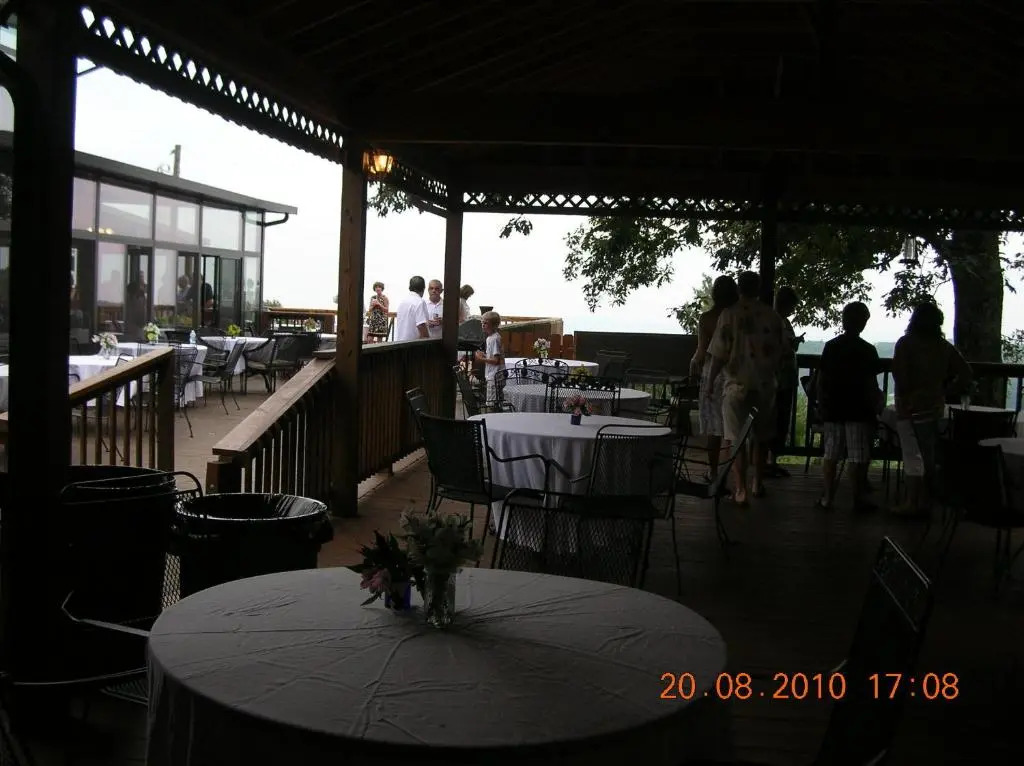Bent Mountain Lodge