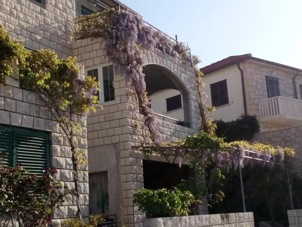 Apartments Miljana - 40m from beach