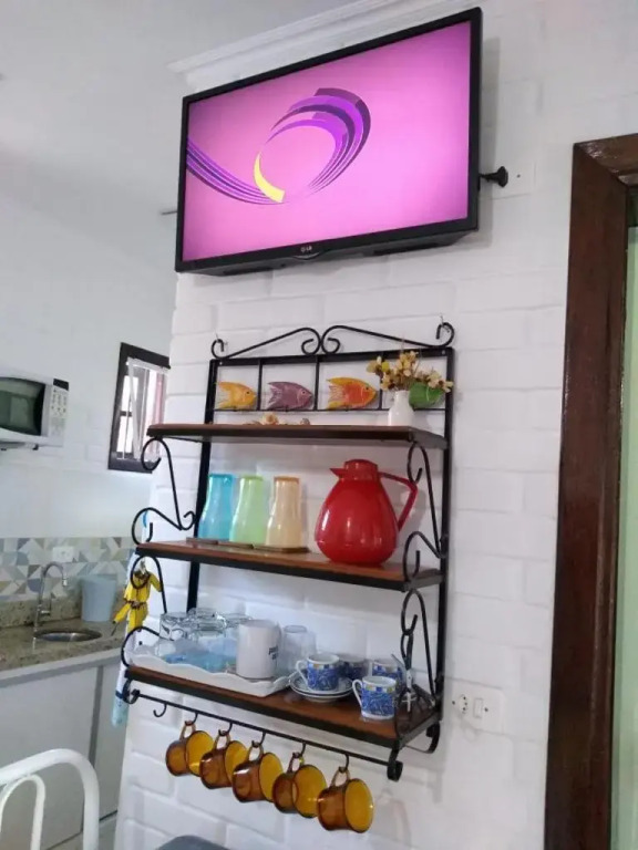 Apartamento com 2 quartos, piscina e churrasqueira, próximo à Praia do Itaguá