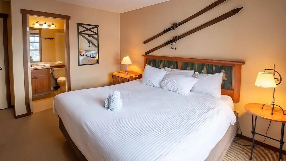 Snow Creek Lodge by Fernie Lodging Co