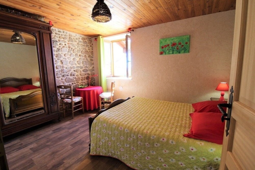 LES CHAMBRES DE LOUEST
