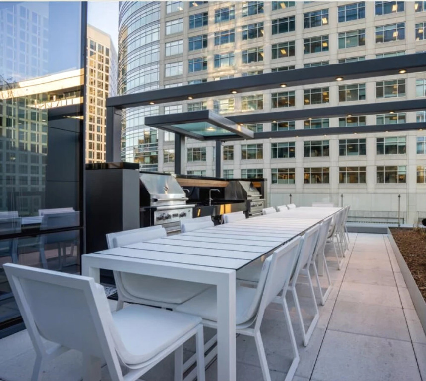 BOQ Lodging Apartments In Rosslyn