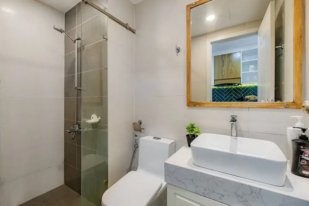 Rivergate Residence Saigon Central Walk to District 1 Free Pool