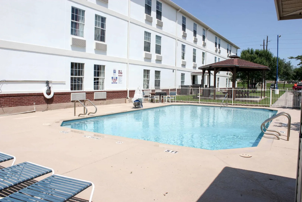 Motel 6-Rosenberg, TX