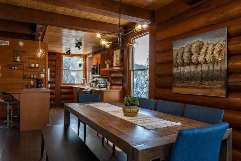 4-Bedroom Chalet Fraternite in Lac-Superieur Tremblant