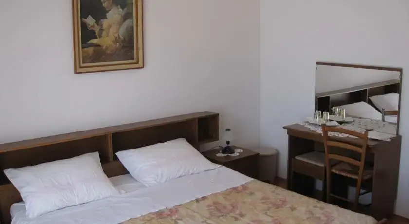 Rooms Ana