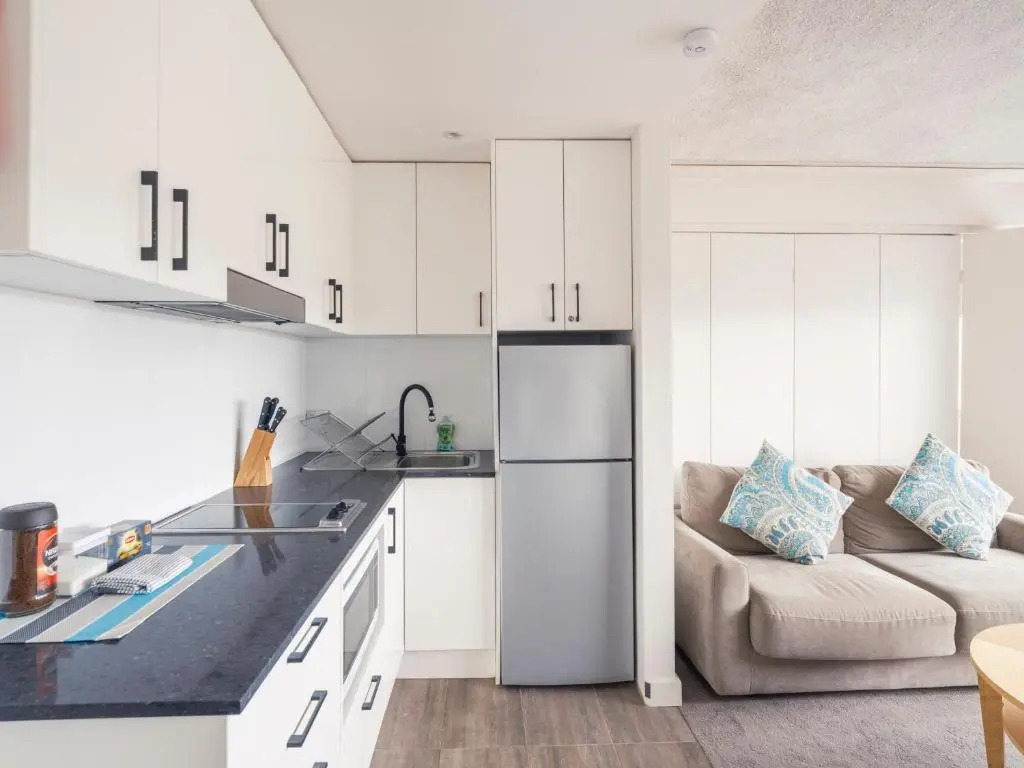 1BR Studio near the Beach with Rooftop Pool