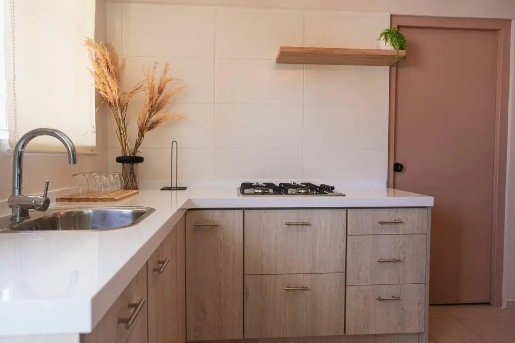 Lovely 2-bedroom apartment in Downtown, Otrobanda