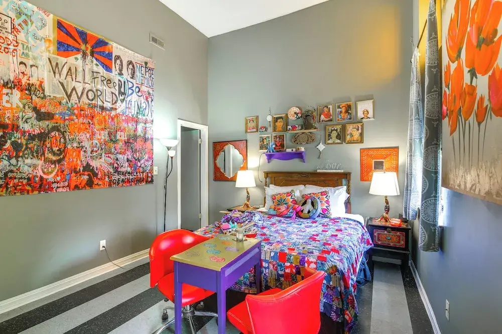 Heart of St Louis! Walkable Soulard Apt w/ Loft