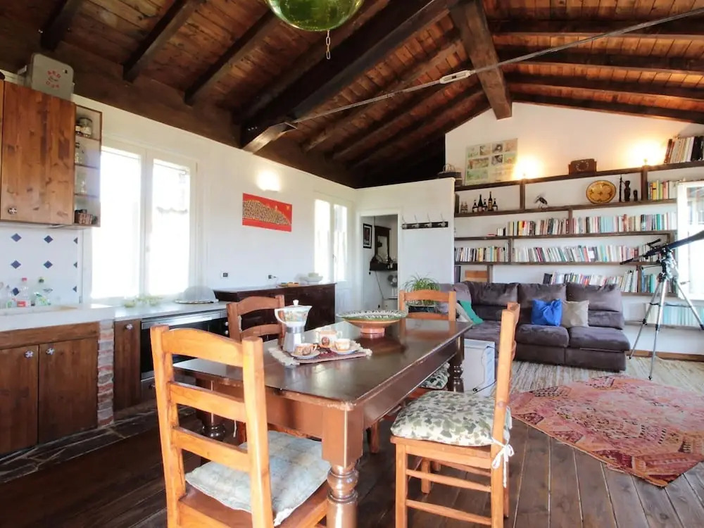 Spacious Hillstay, Piedmont