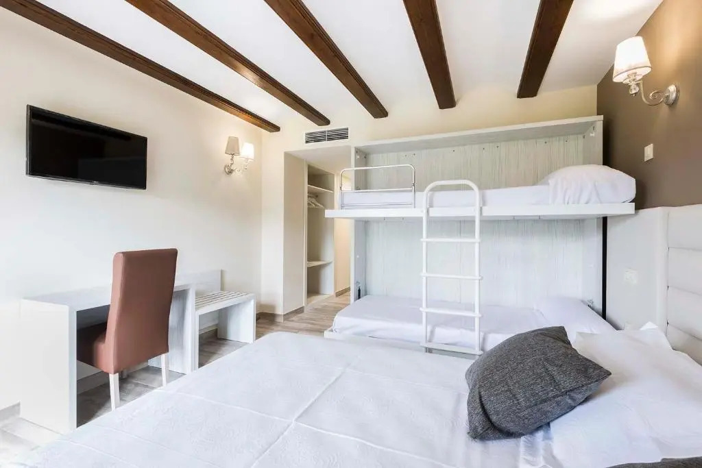 Hotel Atiana