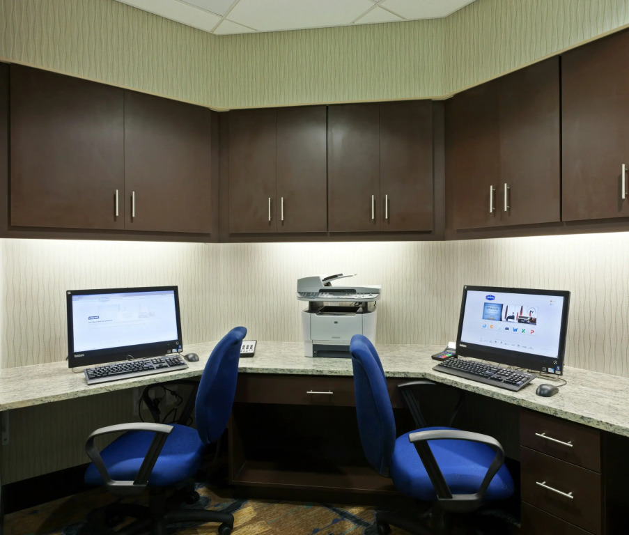Hampton Inn & Suites Denver Airport / Gateway Park