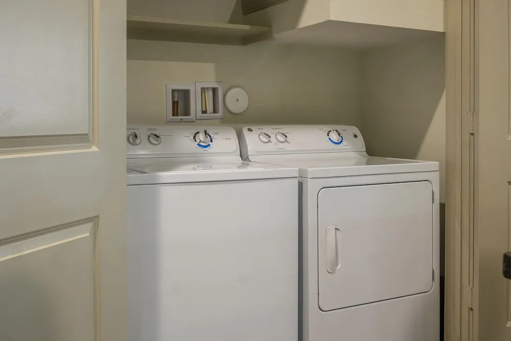 Turtle Creek Apartments by Frontdesk