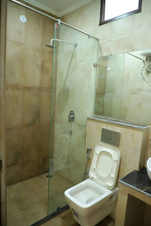 Excellent Property With Exellent Amenities You Would Love To Live In