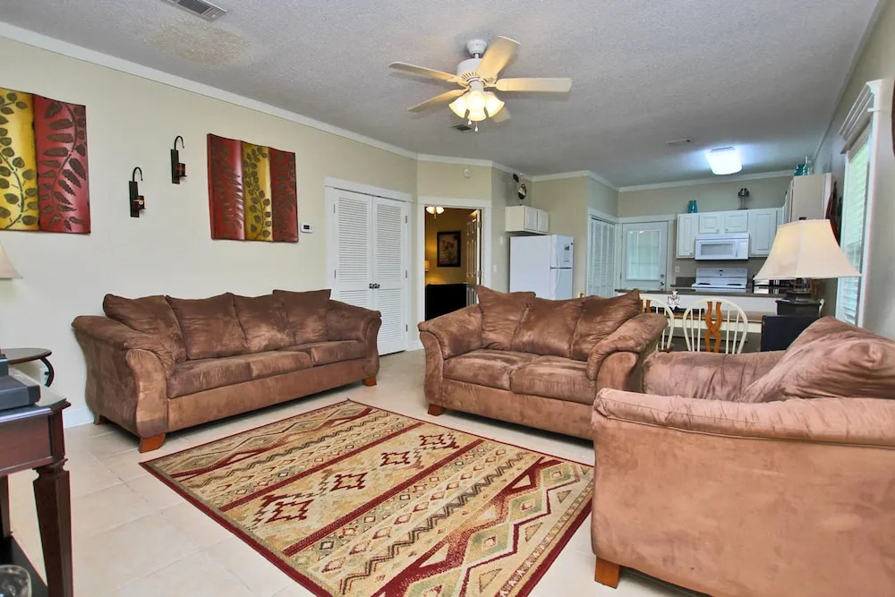 Orange Beach Villas - Beach Retreat by Youngs Suncoast