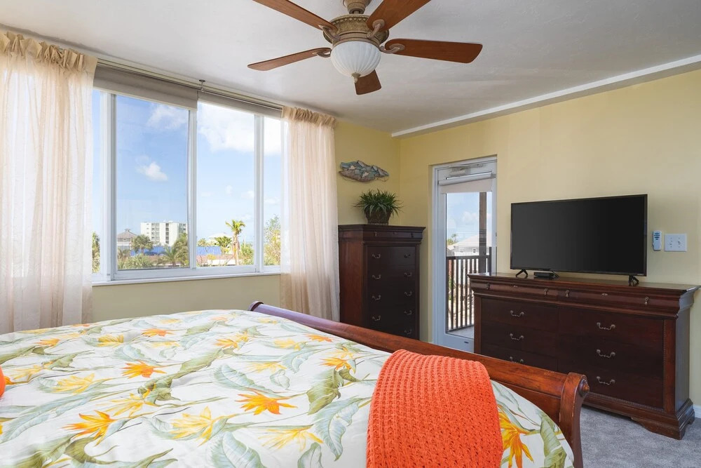 Immaculate Gated Community Condo - Just Across The Street From The Beach! 2 Bedroom Condo by RedAwning