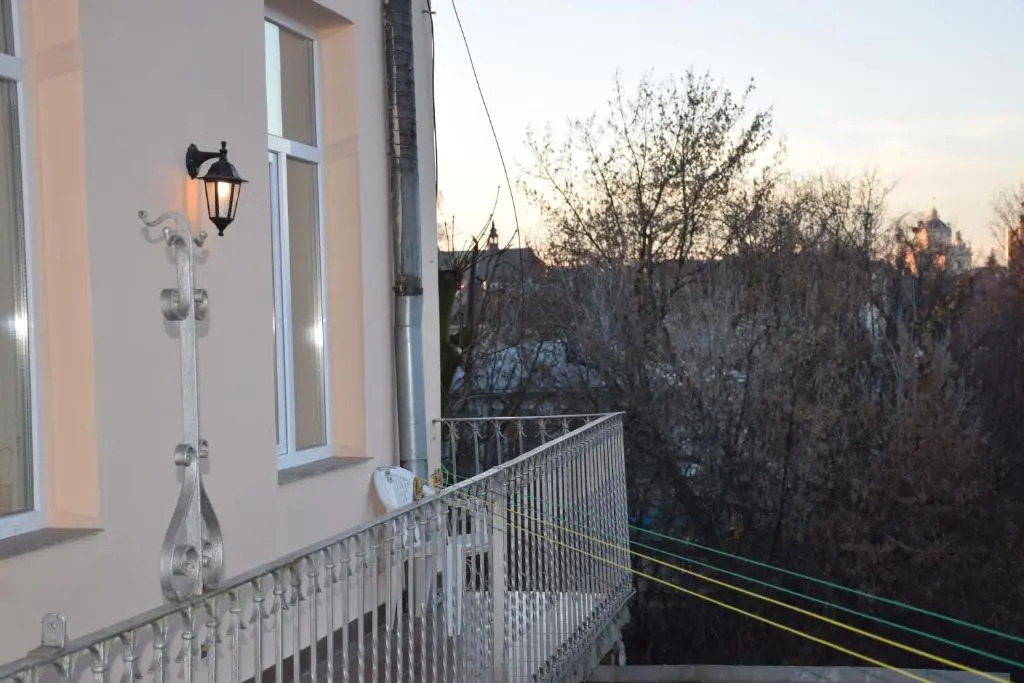 Near Citadel Apartment 2