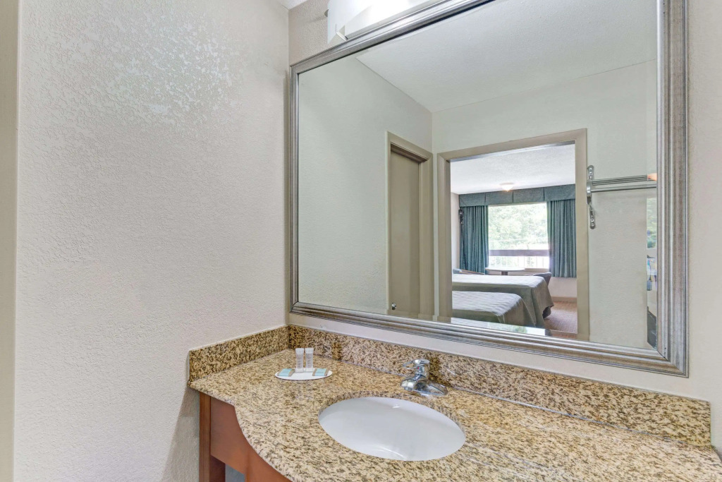 Travelodge by Wyndham Williamsburg Colonial Area