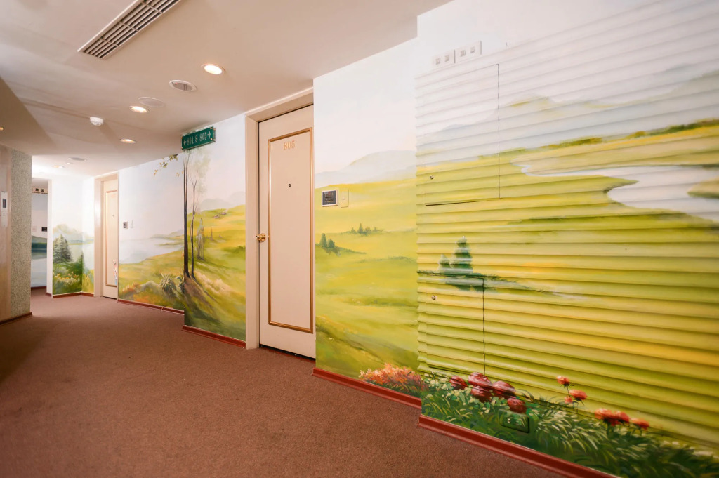Waugh Den Business Hotel