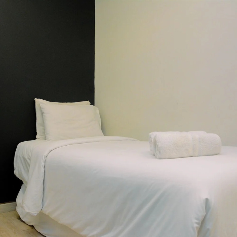 Modern and Full Parquette @ Studio Springlake Summarecon Apartment